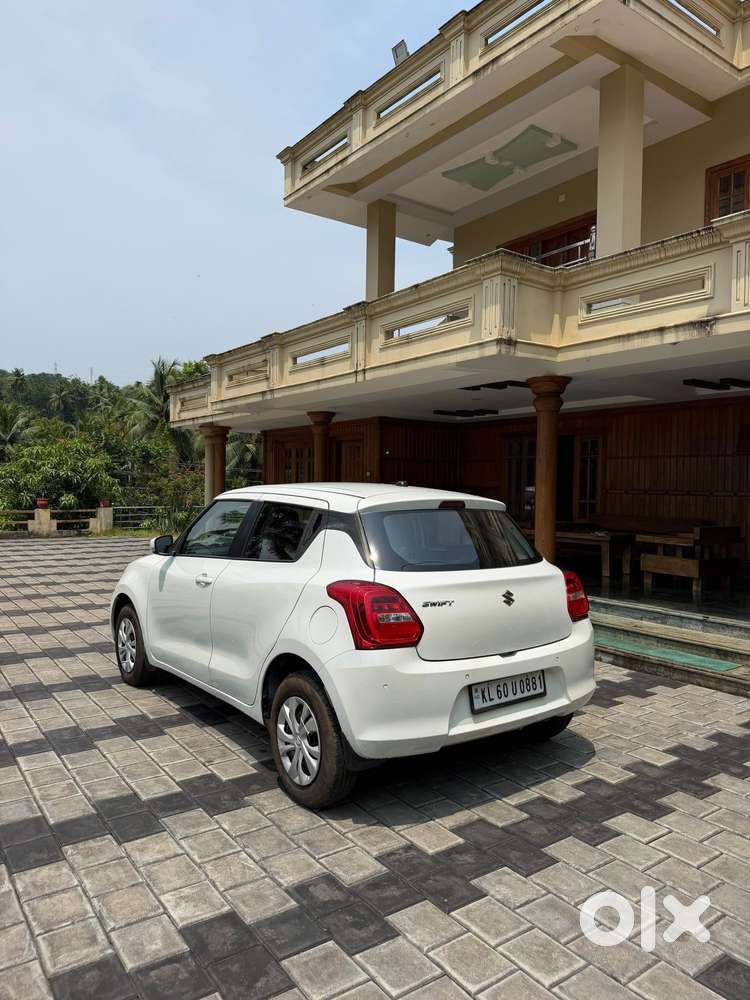Maruti Suzuki Swift Vxi Optional, 2022, Petrol
