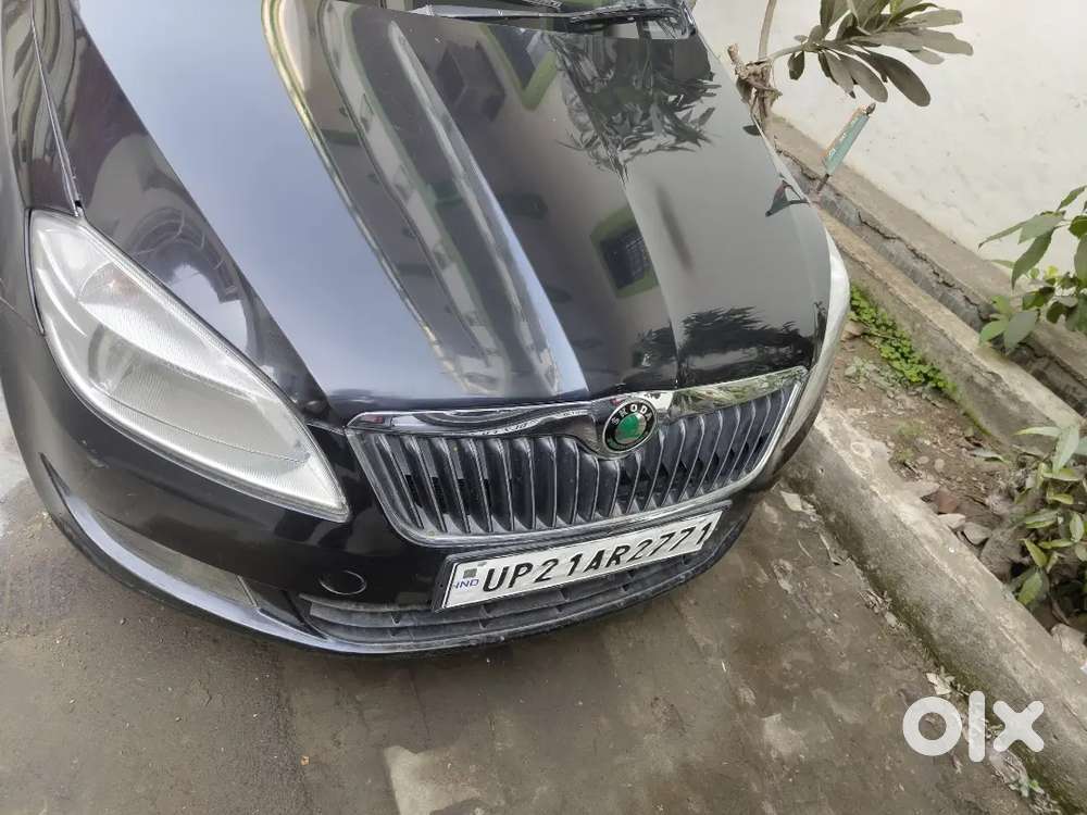 Skoda Rapid Elegance 2013 Car
