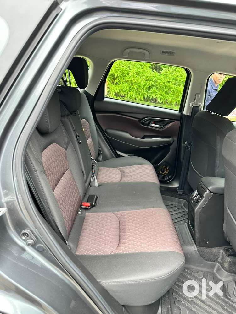 Maruti Suzuki Grand Vitara 1.5 Sigma Smart Hybrid, 2025, Petrol