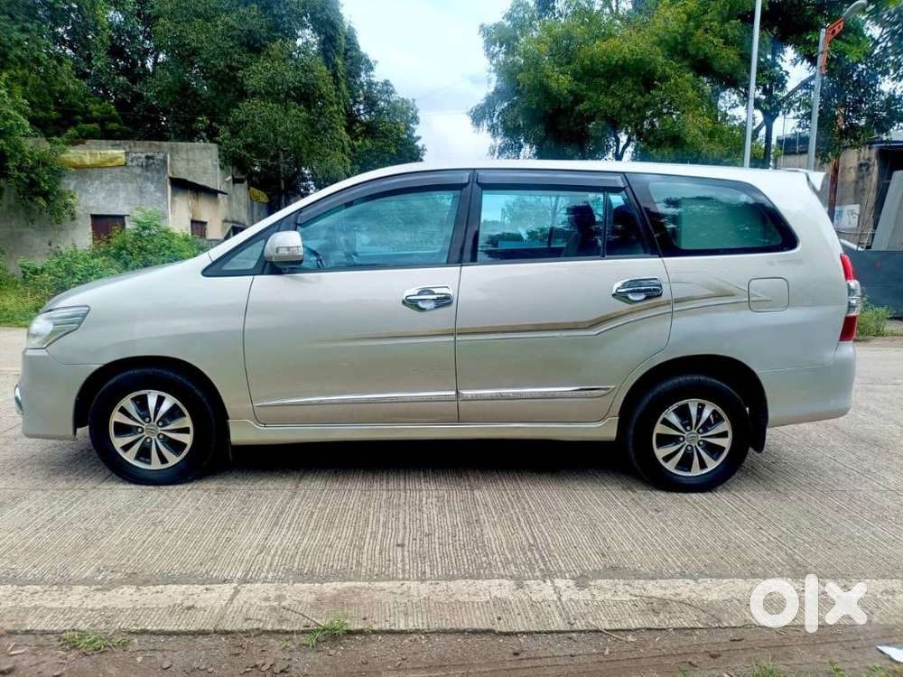 Toyota Innova 2.5 Zx 7 Str Bs-iv, 2015, Diesel