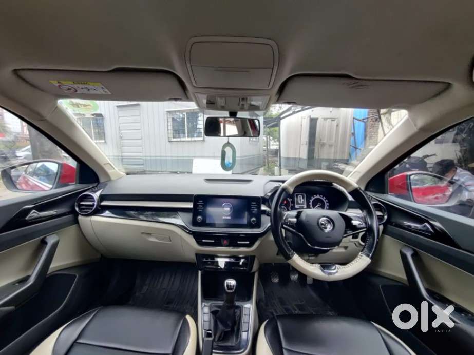 Skoda Slavia Ambition 1.0l Tsi Mt, 2022, Petrol