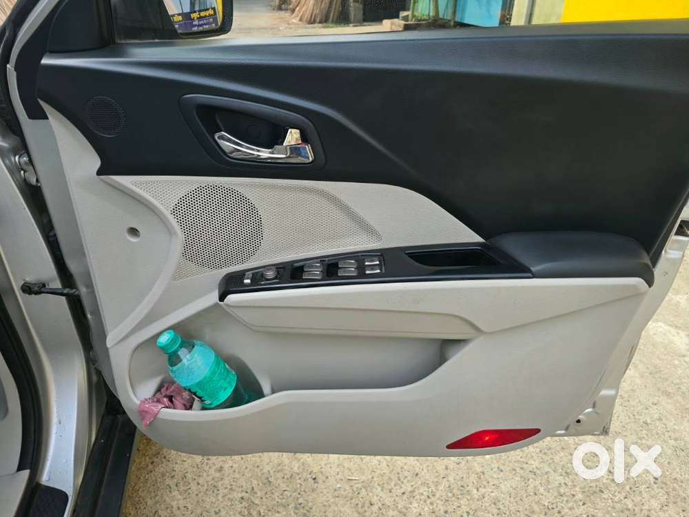 Mahindra Xuv300 W8 Option, 2019, Petrol