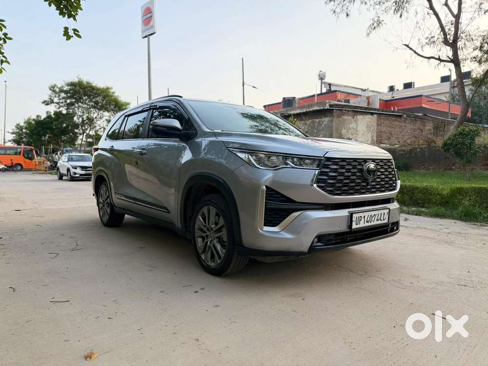 Toyota Innova Hycross 2.0 Zx (o) Hybrid 7 Str, 2025, Petrol