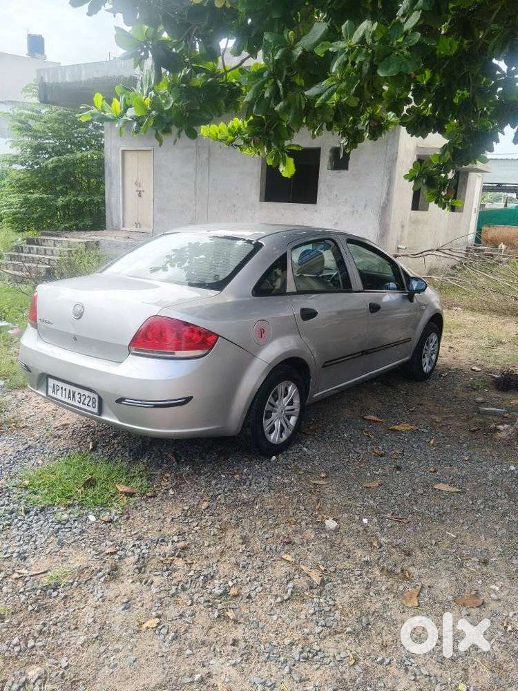 Fiat Linea 1.3 Multijet Active, 2011, Petrol