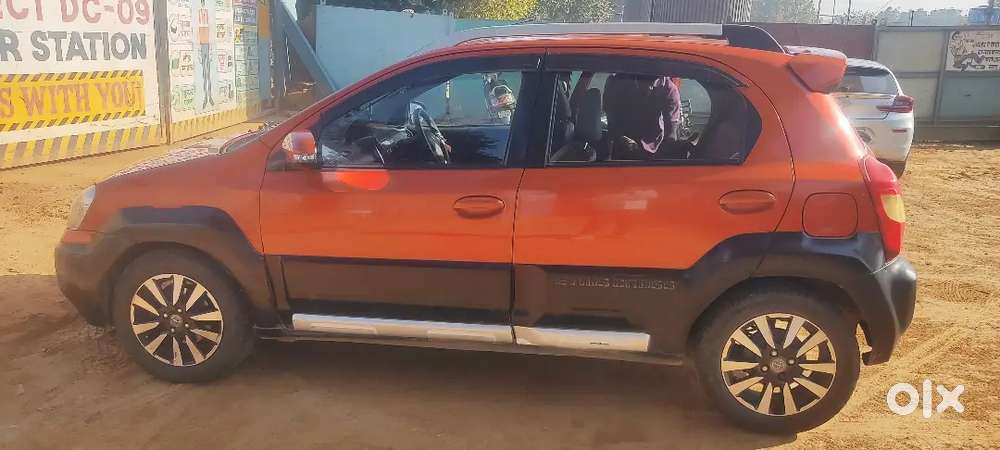 Toyota Etios Cross 2015 Petrol 78000 Km Driven