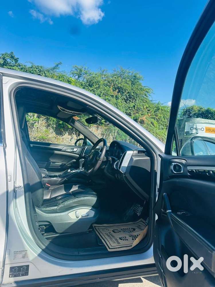 Porsche Cayenne 2013 Diesel Well Maintained Excellent Condition