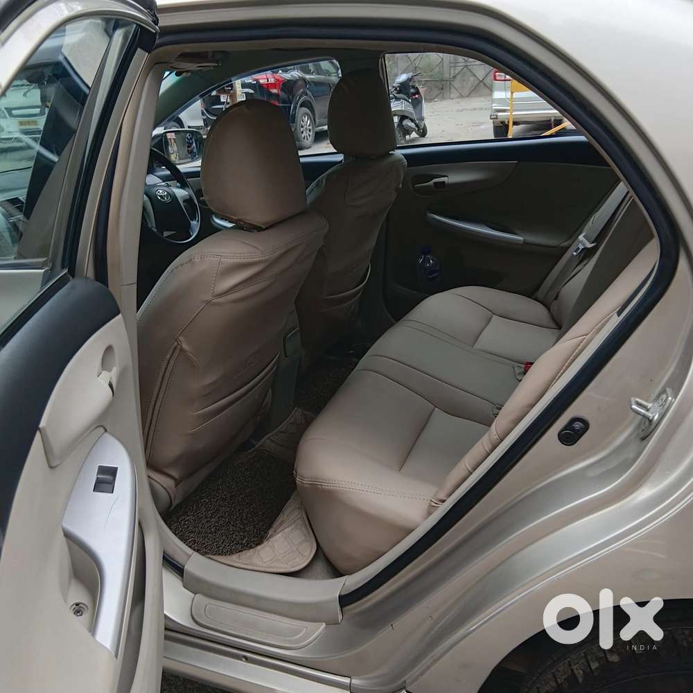 Toyota Corolla Altis 1.8 J, 2013, Petrol