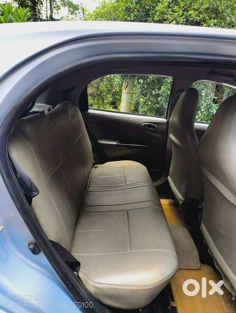 Toyota Etios Liva G, 2011, Petrol