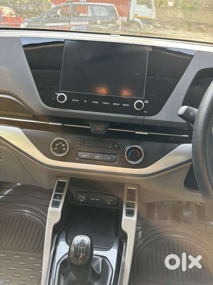 Kia Carens 1.4 Prestige Plus Turbo Dct 7 Str, 2022, Petrol