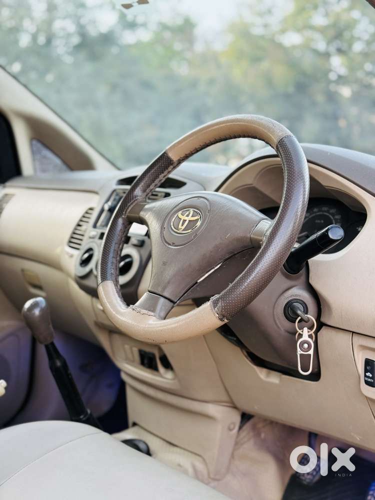 Toyota Innova 2.5 G (diesel) 7 Seater Bs Iv, 2006, Diesel