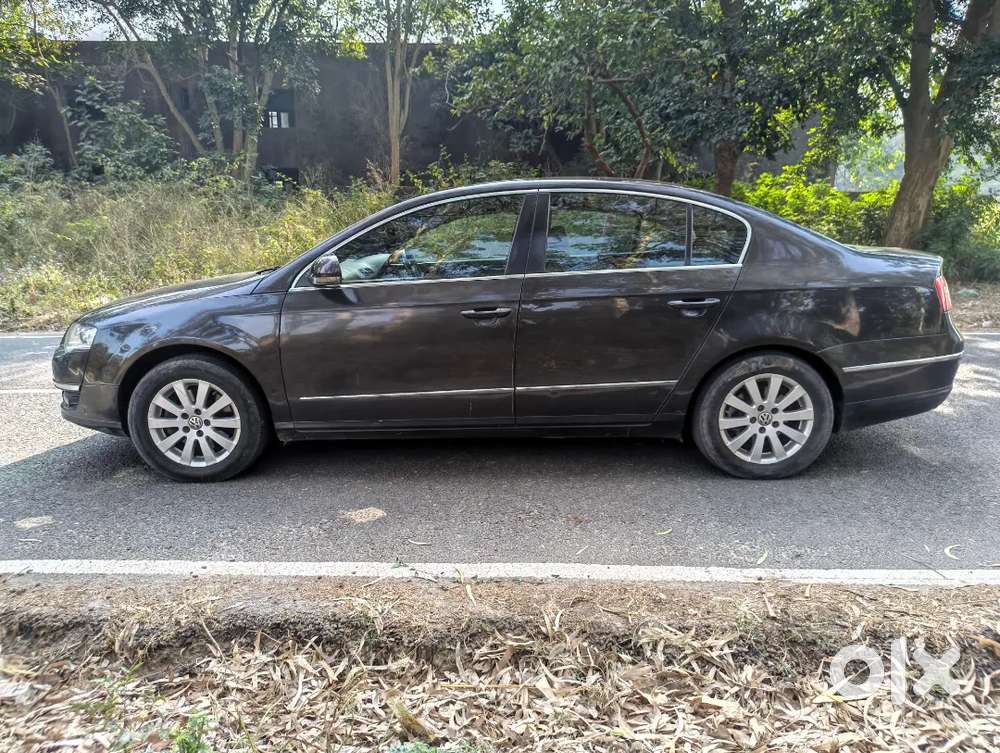 Volkswagen Passat 2010 Petrol 132000 Km Driven