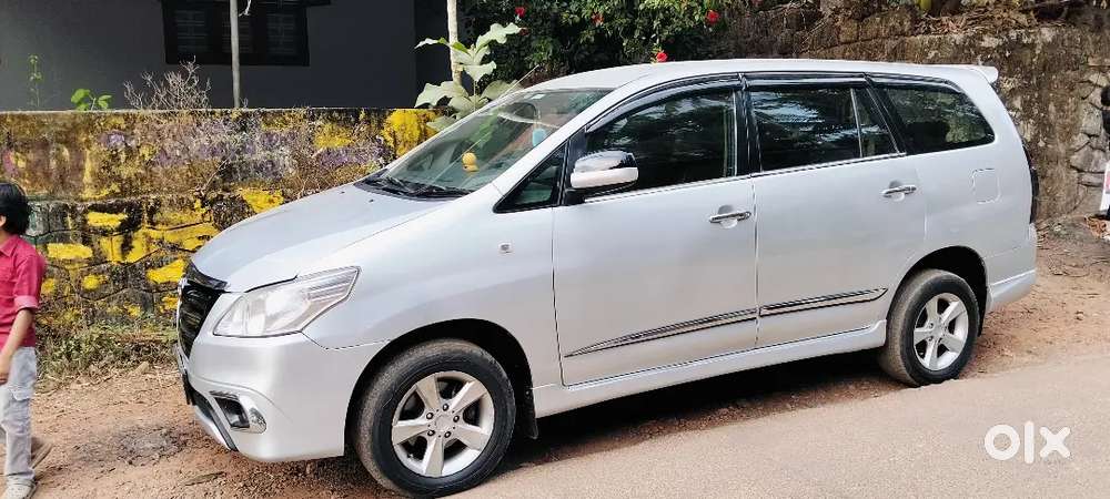 Toyota Innova 2011 Diesel 280000 Km Driven Original Kerala