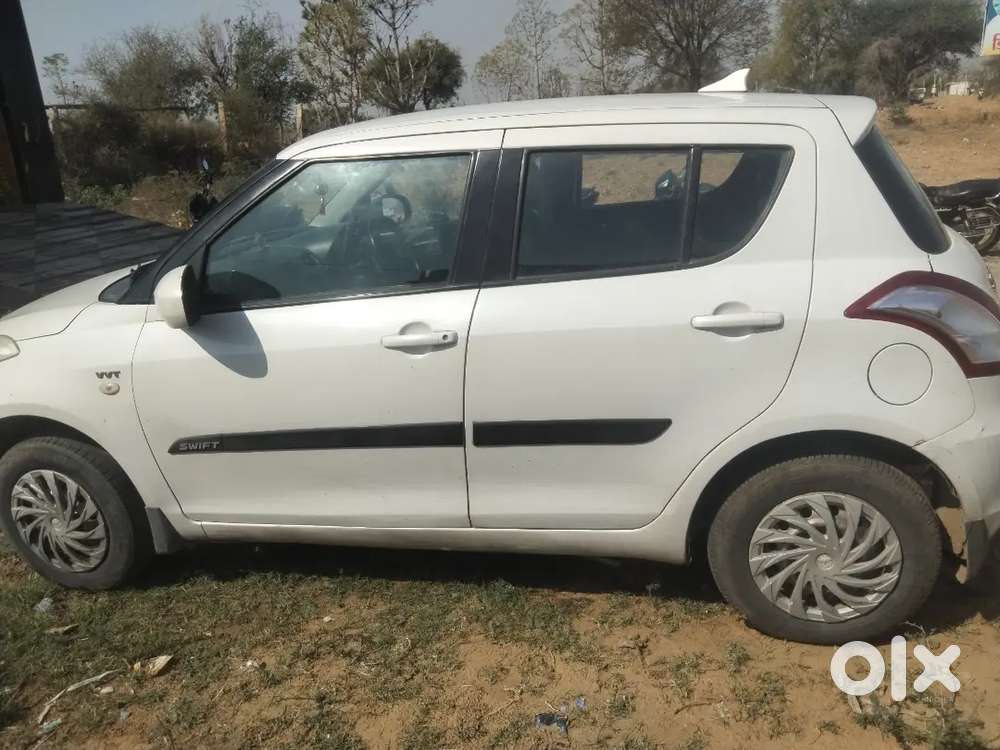 Maruti Suzuki New-gen Swift 2015 Cng & Hybrids 135000 Km Driven