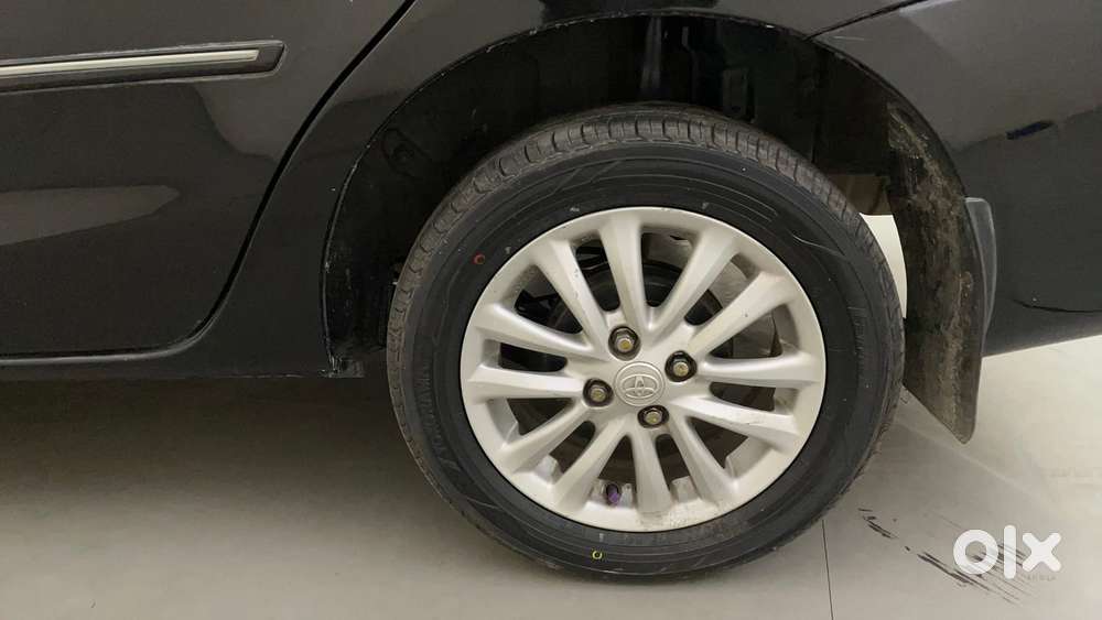Toyota Etios V, 2013, Petrol
