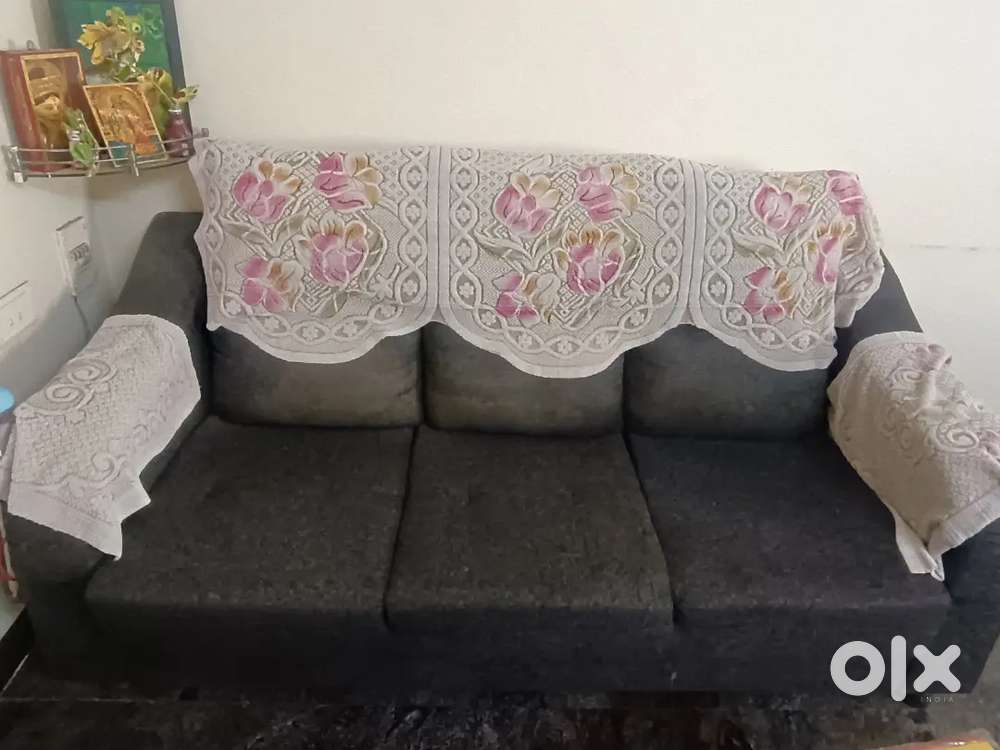 Living room sofa in very good condition