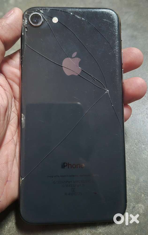 Original iPhone 8 (64GB) Black  Majboori Me Saste Me!