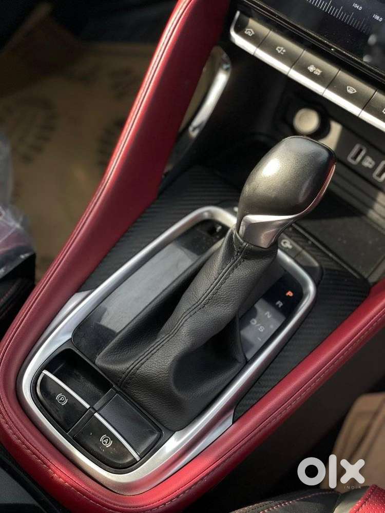 Mg Astor 1.3 Savvy Turbo At S Red, 2023, Petrol