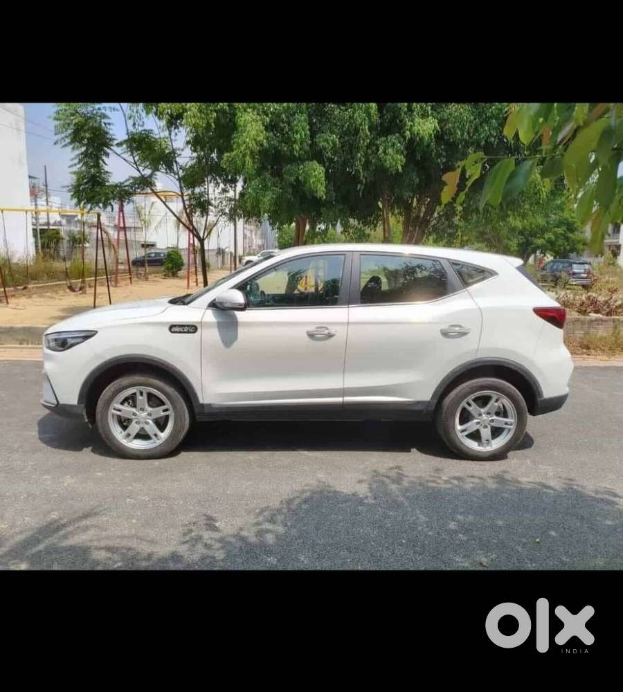 Mg Zs Ev Exclusive Iconic Ivory, 2024, Electric