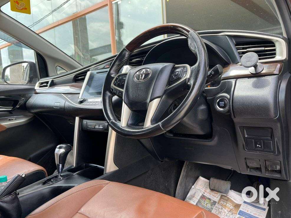 Toyota Innova Crysta 2.8z Automatic, 2017, Diesel