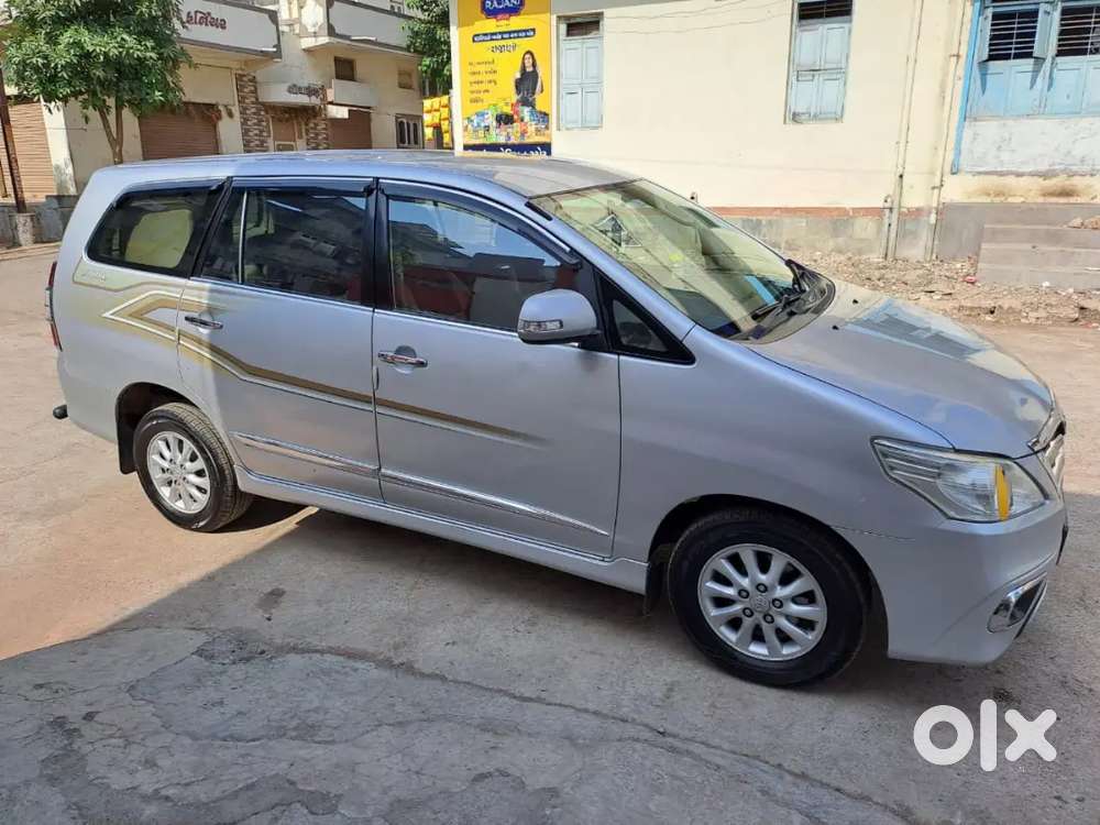 Toyota Innova 2014