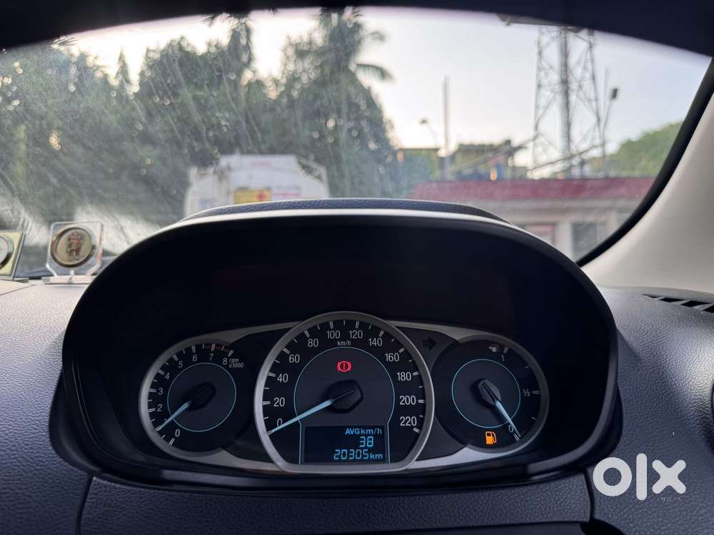 Ford Figo 1.2p Trend Mt, 2015, Petrol