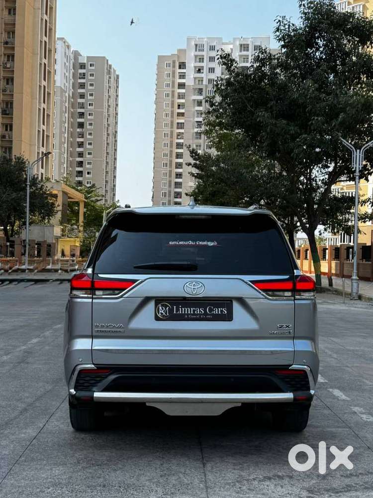 Toyota Innova Hycross 2.0 Zx Hybrid 7 Str, 2024, Cng & Hybrids