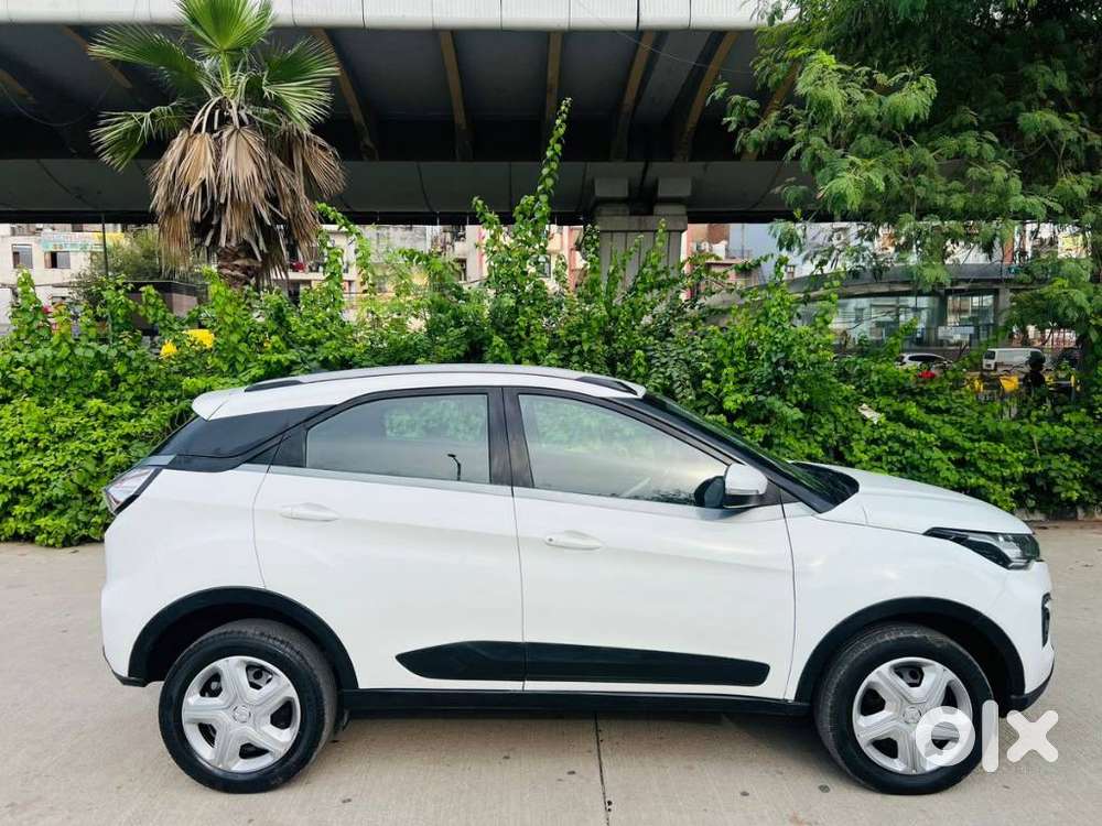 Tata Nexon 1.2 Revotron Xm (s), 2020, Petrol