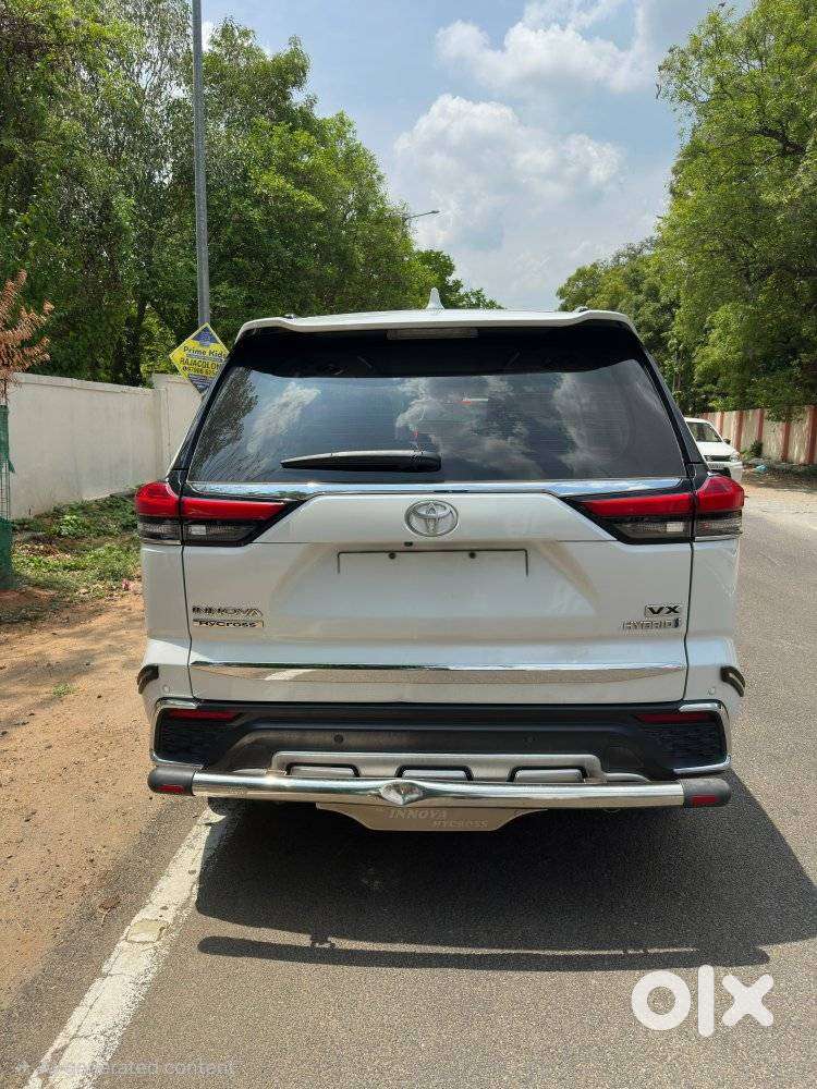 Toyota Innova Hycross 2.0 Vx (o) Hybrid 7 Str, 2024, Petrol