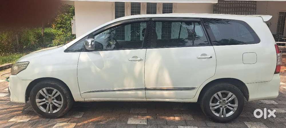 Toyota Innova 2007 Diesel 400000 Km Driven