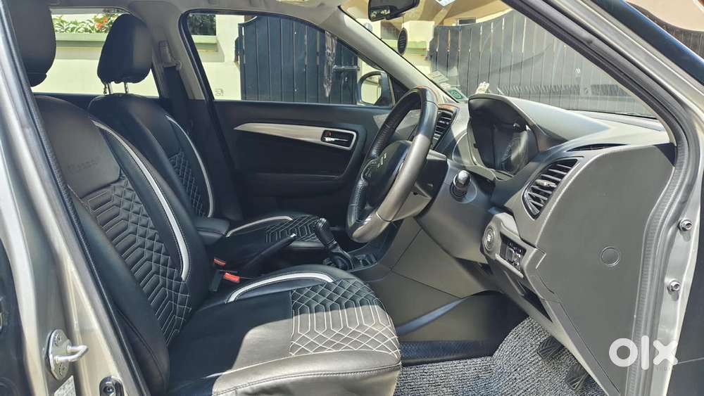 Maruti Suzuki Brezza 1.5 Zxi Smart Hybrid, 2022, Petrol