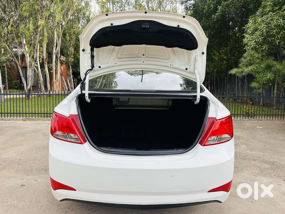 Hyundai Verna 1.6 Vtvt S, 2016, Petrol