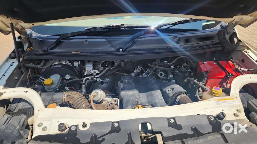 Mahindra Tuv 300 T10, 2020, Diesel