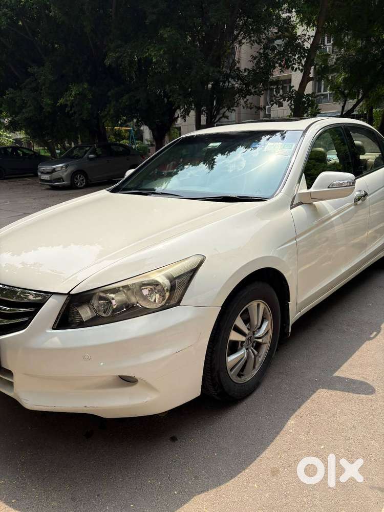 Honda Accord 2.4 At 2011 Model