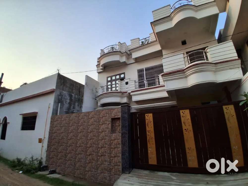 2 bhk flat with 2 balcony near Aiims police station.