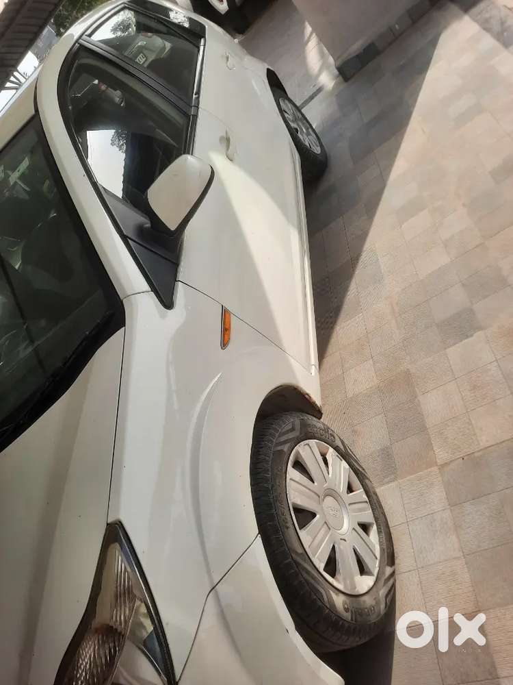 Ford Figo 2011 Petrol 105000 Km Driven White Colour Rajkot Passing