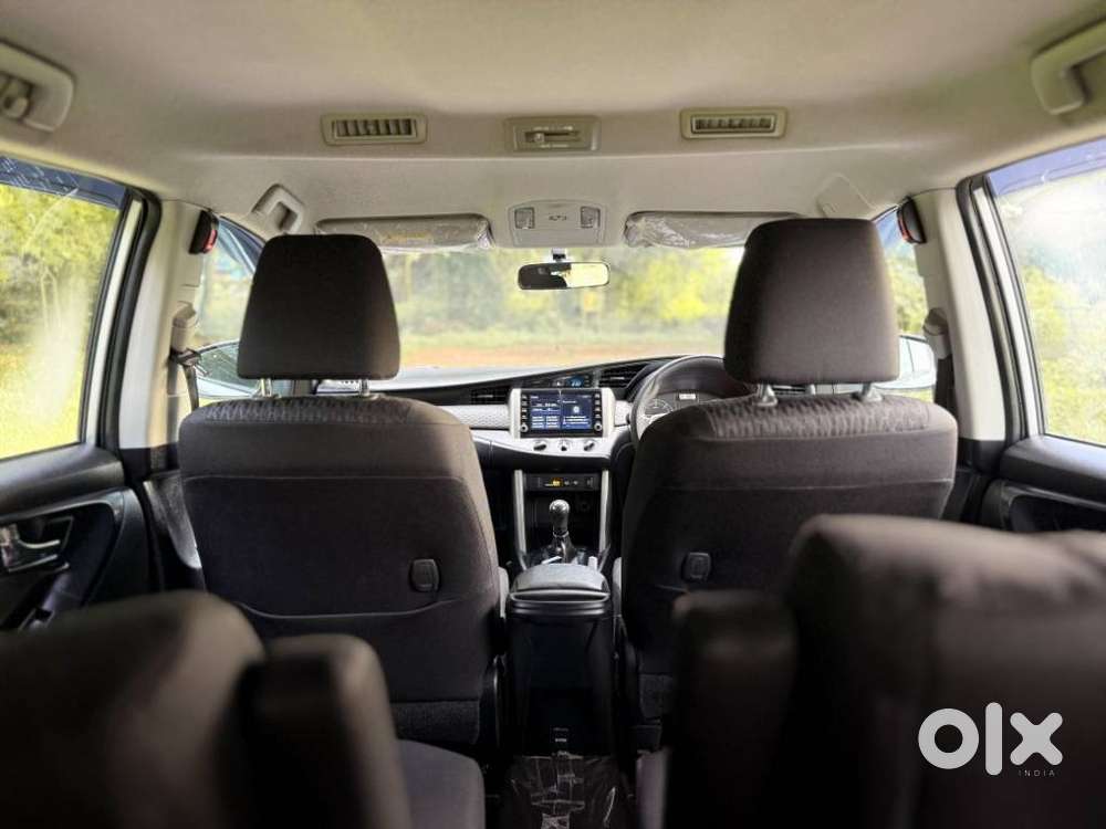 Toyota Innova Crysta 2.4 G Mt, 2022, Diesel