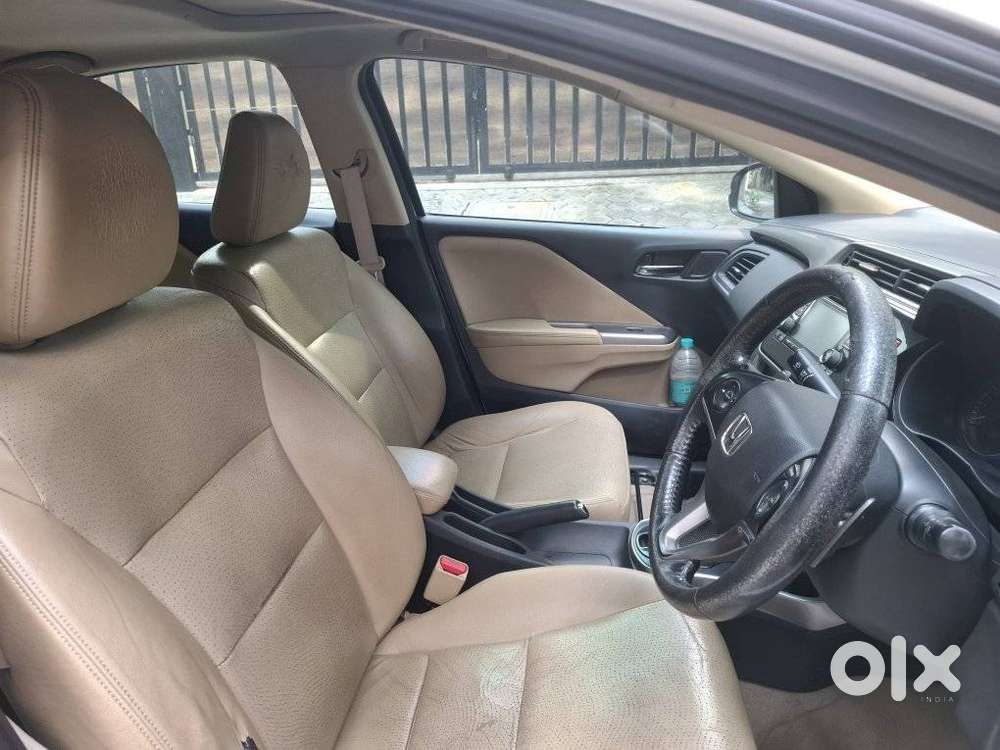 Honda City V At Sunroof, 2016, Petrol