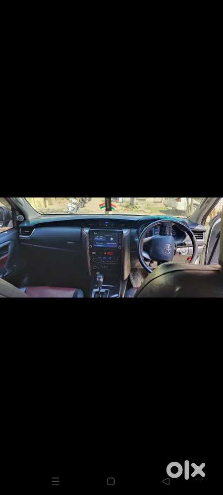 Toyota Fortuner Legender