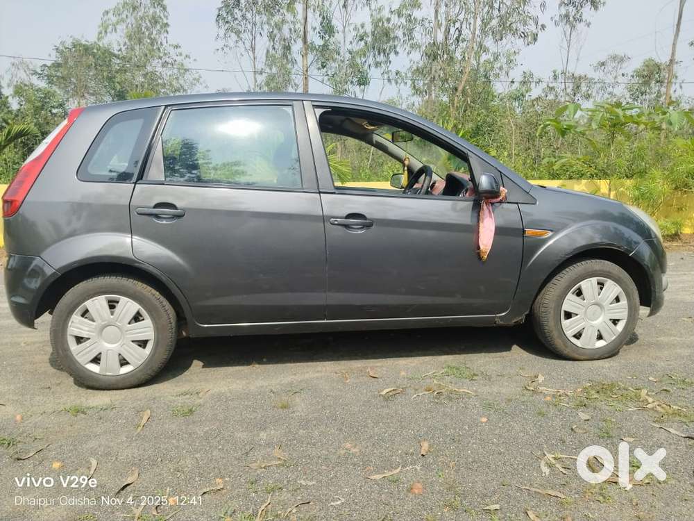 Ford Figo 1.5d Titanium Mt, 2011, Petrol