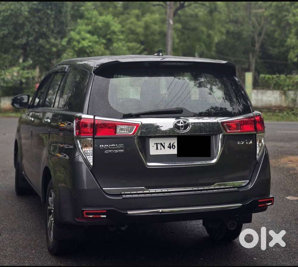 Toyota Innova Crysta 2.7 V, 2022, Petrol
