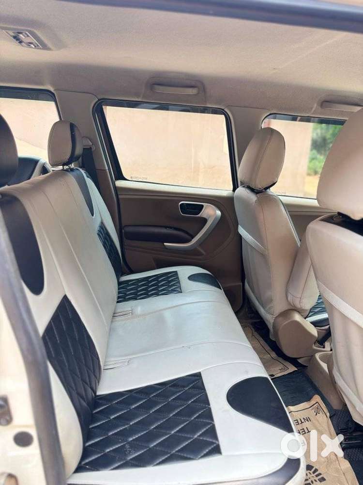 Mahindra Tuv 300 Mhawk100 T8, 2016, Diesel