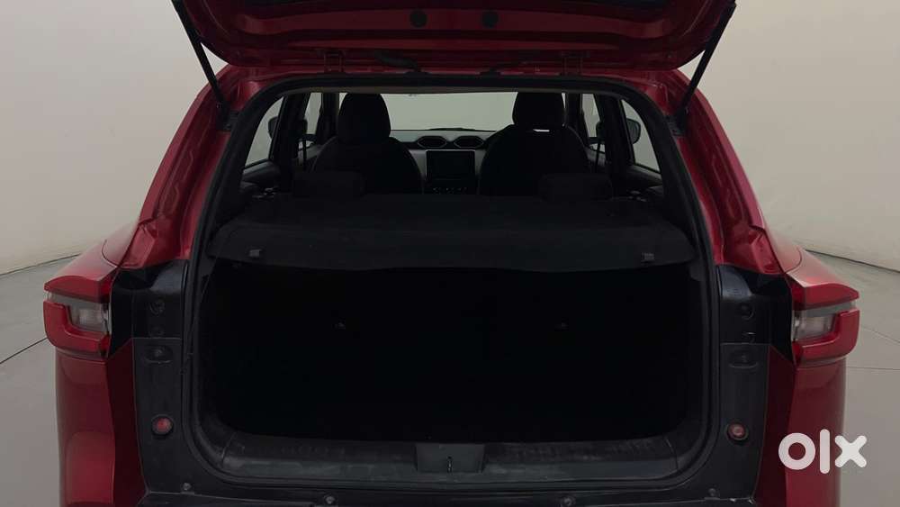 Nissan Magnite 1.0 Xv, 2022, Petrol