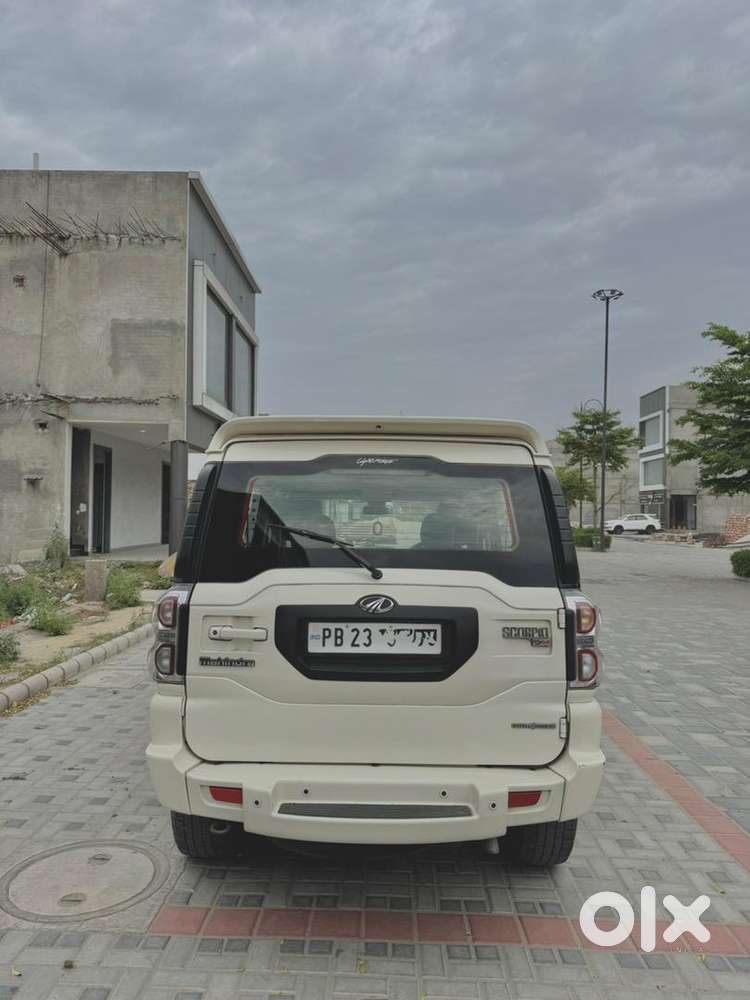 Mahindra Scorpio 2017