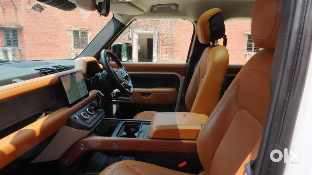 Land Rover Defender 3.0 L 130 Hse, 2023, Petrol