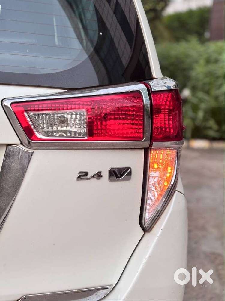 Toyota Innova Crysta 2.4 V, 2017, Diesel