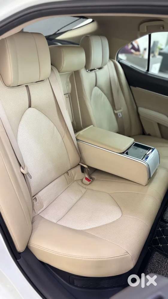 Toyota Camry Hybrid, 2022, Petrol