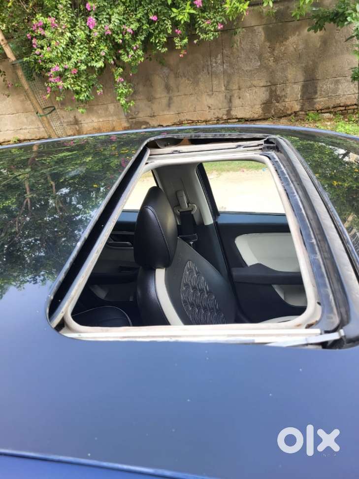 Tata Altroz Xz Plus (s), 2023, Petrol