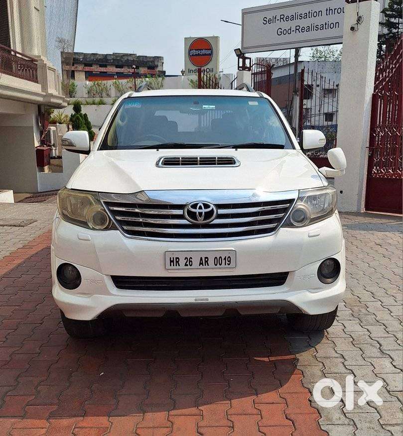 Toyota Fortuner 3.0 4x2 Automatic, 2012, Diesel