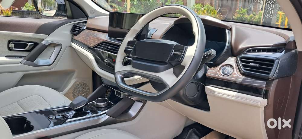 Tata Safari Accomplished Plus Dark Edition At, 2024, Diesel