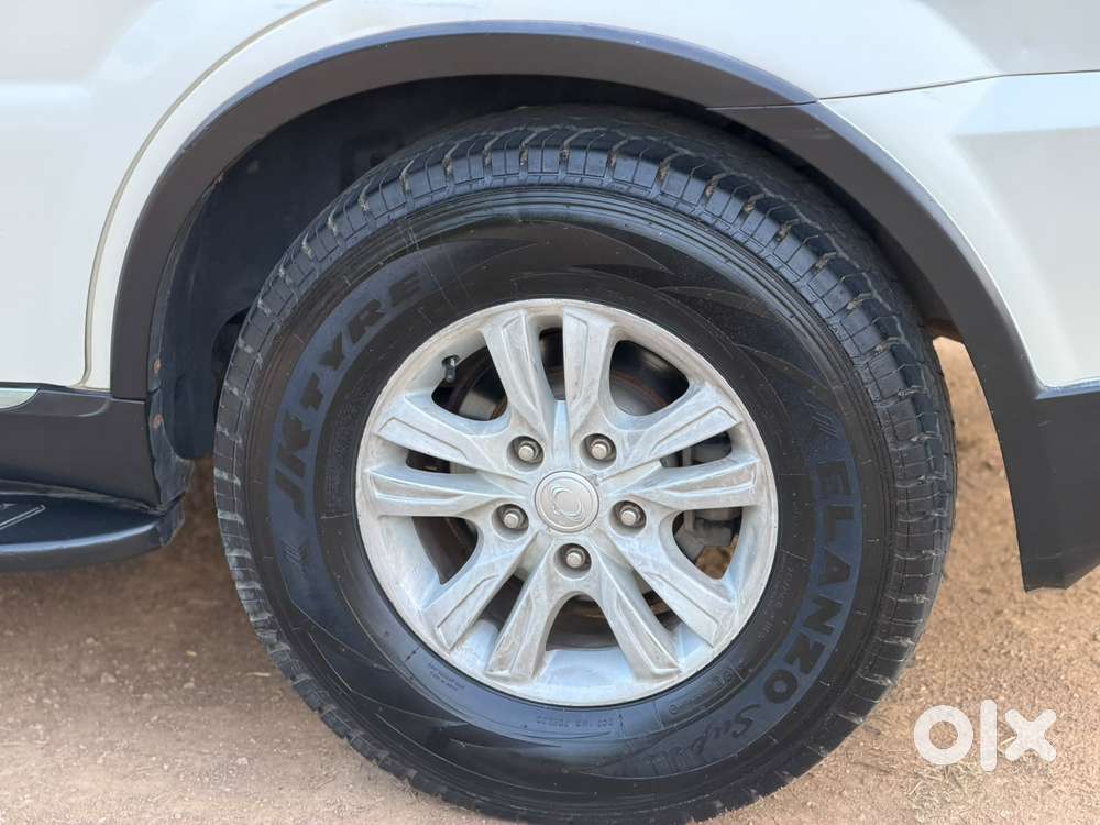 Mahindra Rexton, 2015, Diesel
